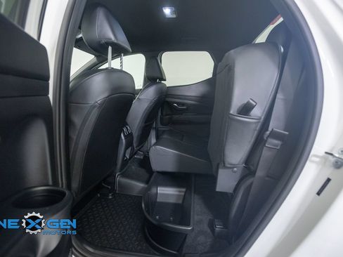 Used 2025 Hyundai Santa Cruz SEL AWD/4WD image 28