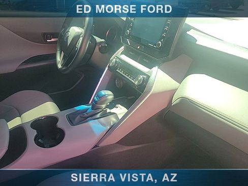 Used 2021 Toyota Venza LE w/ Carpet Mat Package (TMS) AWD/4WD image 41