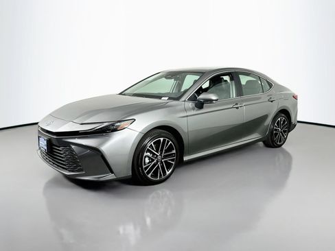 Certified 2025 Toyota Camry XLE AWD/4WD image 3