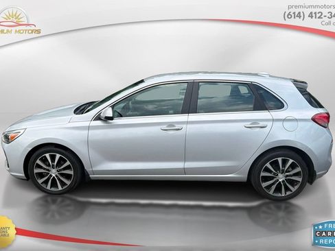 Used 2018 Hyundai Elantra GT FWD image 2