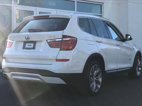 Used 2017 BMW X3 xDrive28i image 12
