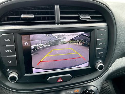 Used 2024 Kia Soul LX w/ Option Group 015 FWD image 27