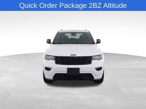 Used 2018 Jeep Grand Cherokee Altitude image 5