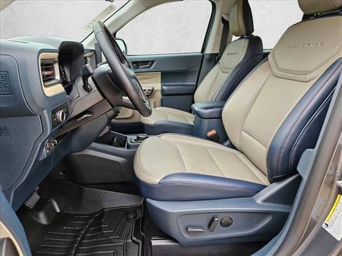 Used 2025 Ford Maverick Lariat w/ 4K Tow Package AWD/4WD image 16