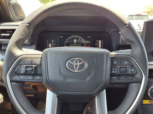 Certified 2026 Toyota Tacoma SR5 w/ SR5 Upgrade Package AWD/4WD image 21