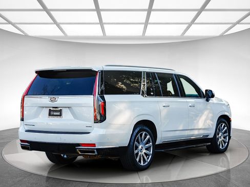 Used 2021 Cadillac Escalade ESV Premium Luxury Platinum image 4