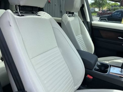 Used 2023 Land Rover Discovery Sport S AWD/4WD image 27