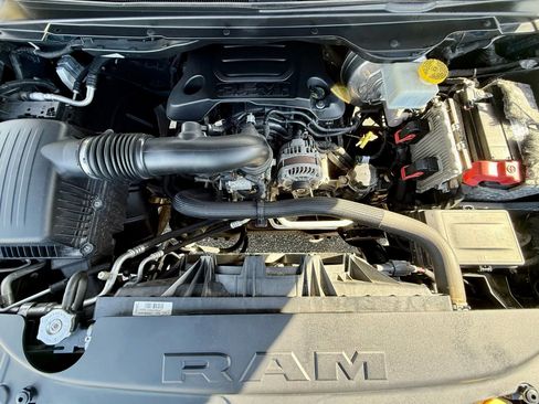 Used 2019 RAM 1500 Big Horn image 16