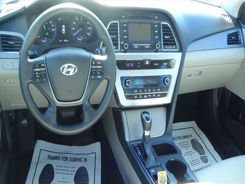 Used 2016 Hyundai Sonata SE image 14