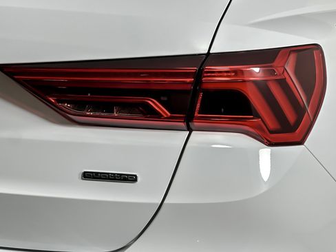 Used 2025 Audi Q3 2.0T Premium w/ Convenience Package image 25