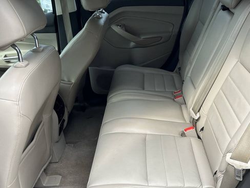 Used 2014 Ford C-MAX SEL w/ Equipment Group 301A FWD image 16
