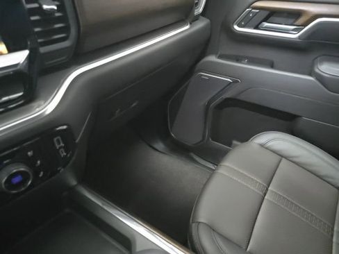 Used 2025 Chevrolet Silverado 3500 High Country w/ High Country Premium Package AWD/4WD image 22
