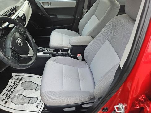 Used 2016 Toyota Corolla LE FWD image 13