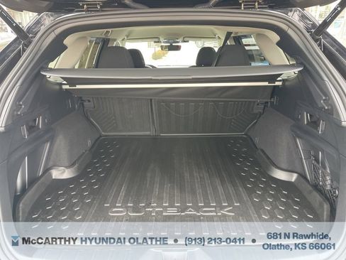 Used 2025 Subaru Outback Premium w/ Popular Package #1A image 11