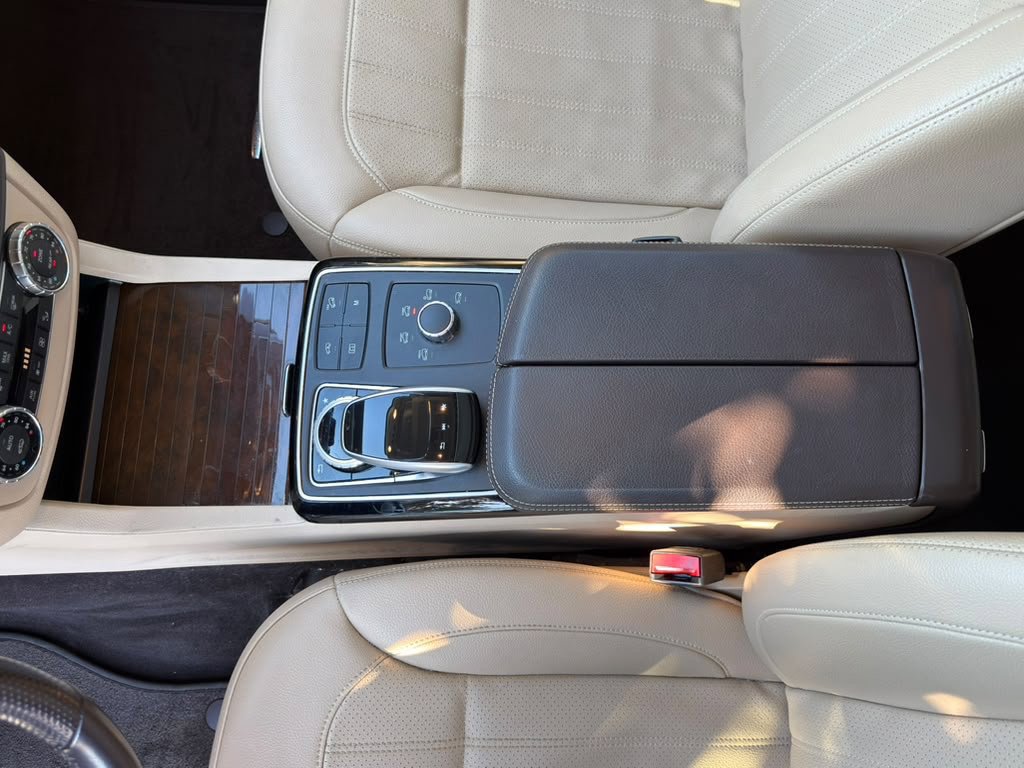 Used 2019 Mercedes-Benz GLS 450 4MATIC image 22