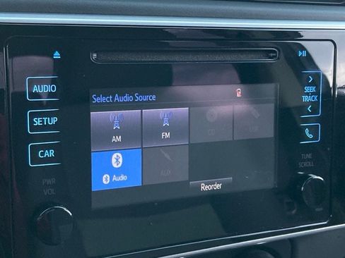 Used 2017 Toyota Corolla L image 19