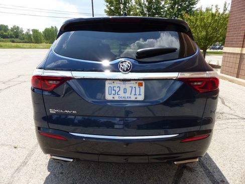 Used 2022 Buick Enclave Premium w/ Experience Buick Package AWD/4WD image 7