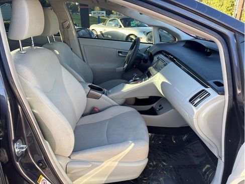 Used 2015 Toyota Prius Three image 12