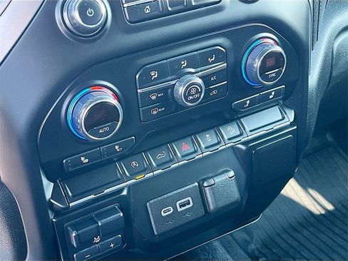 Used 2021 Chevrolet Silverado 1500 RST image 15