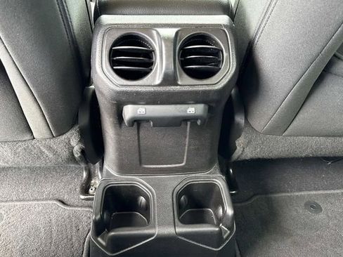 Used 2019 Jeep Wrangler Unlimited Sport S image 30