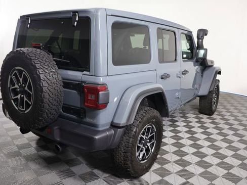 Used 2024 Jeep Wrangler Unlimited Rubicon AWD/4WD image 8
