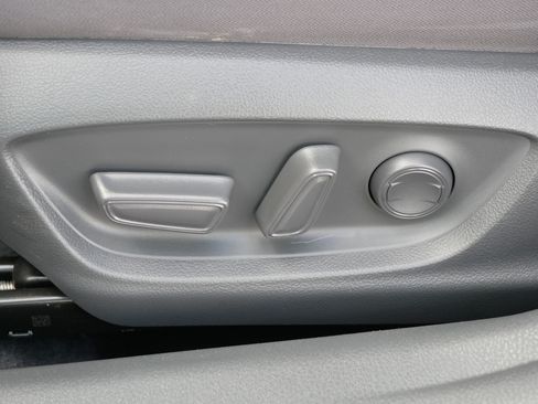 Used 2021 Toyota Camry LE FWD image 20