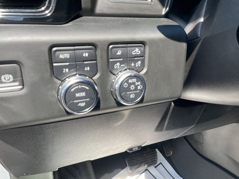 Certified 2024 GMC Sierra 1500 AT4 w/ AT4 Premium Package AWD/4WD image 18