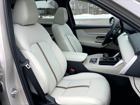 Used 2024 MAZDA CX-90 Plug-In Hybrid w/ Premium Plus image 8