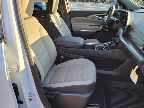 New 2026 Chevrolet Traverse LT w/ Driver Confidence Package FWD image 10