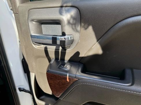 Used 2018 GMC Sierra 1500 SLE w/ SLE Value Package image 25