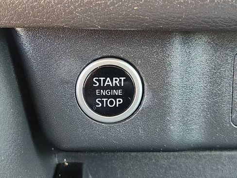 Used 2023 Nissan Rogue S AWD/4WD image 19