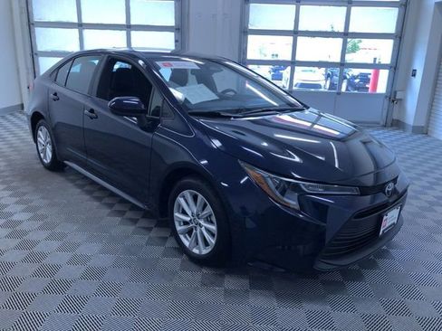 Certified 2025 Toyota Corolla LE w/ LE Premium Package FWD image 35
