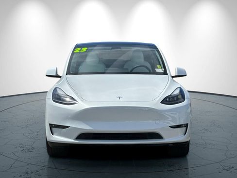 Used 2023 Tesla Model Y Long Range AWD/4WD image 9