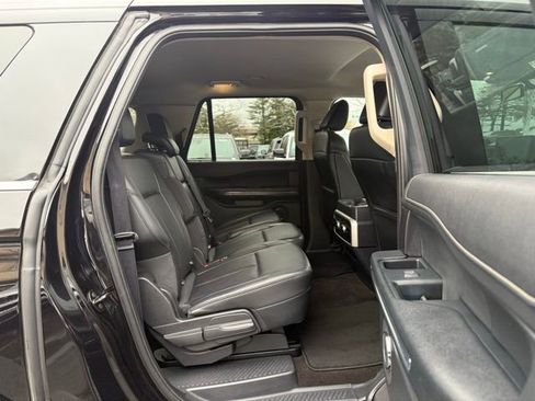 Used 2023 Ford Expedition Max XLT image 29