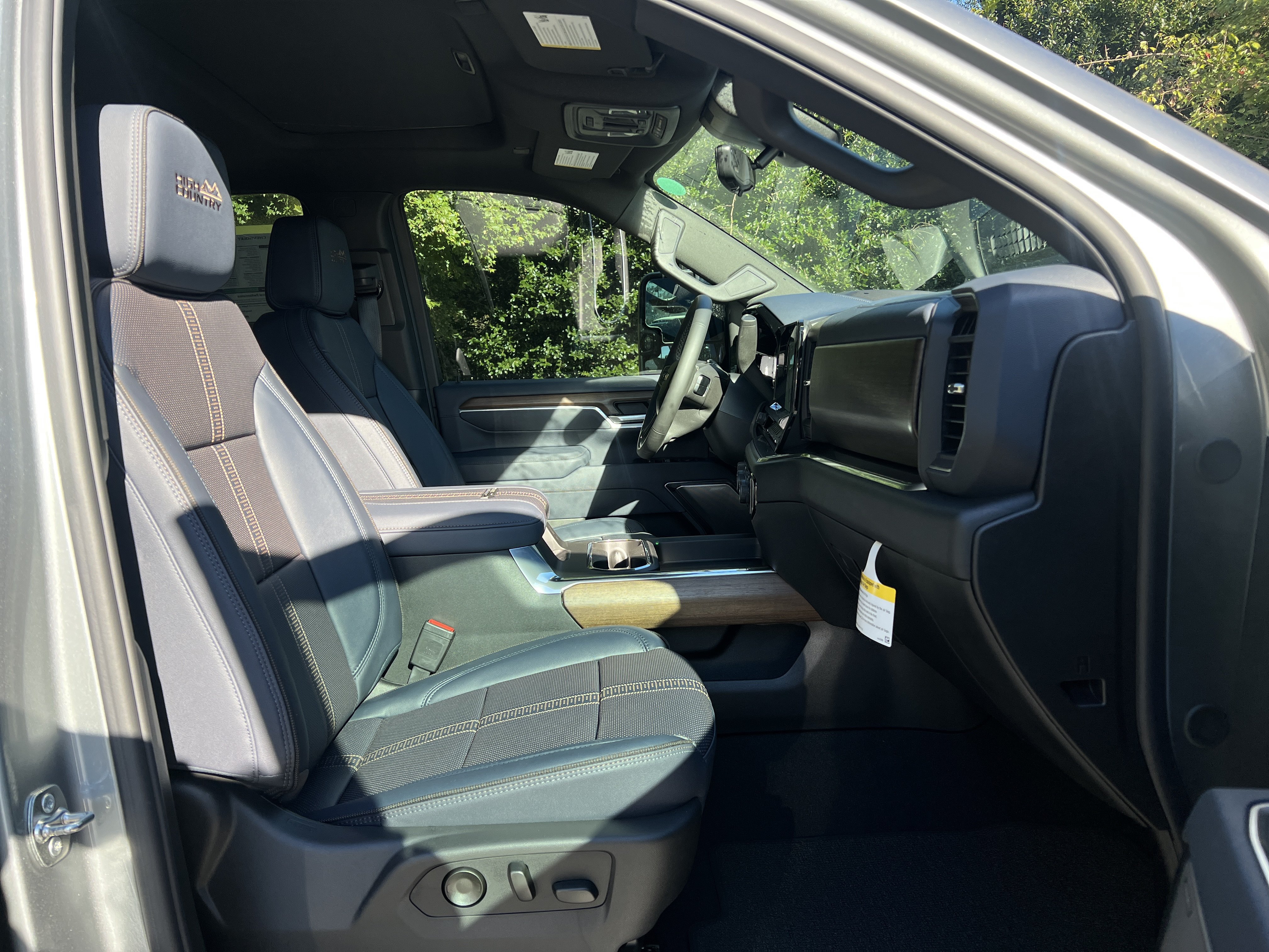 New 2026 Chevrolet Silverado 2500 High Country w/ High Country Premium Package AWD/4WD image 37