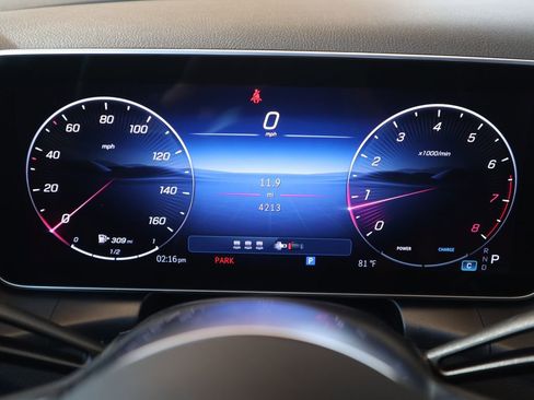 Certified 2025 Mercedes-Benz GLC 300 GLC 300 image 31