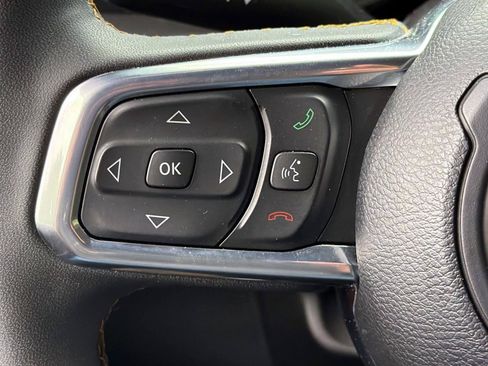 Used 2024 Jeep Wrangler Unlimited Sahara w/ Technology Group AWD/4WD image 19