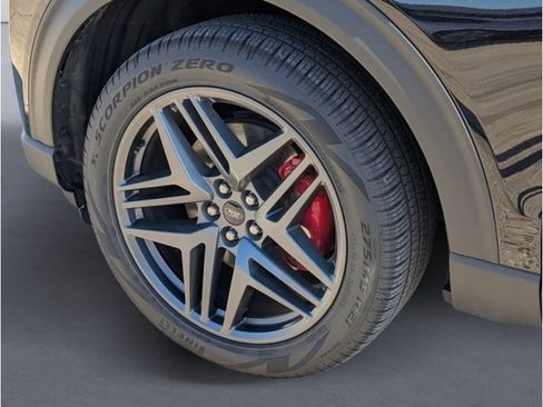 Used 2025 Ford Explorer ST-Line w/ ST-Line Street Pack image 25