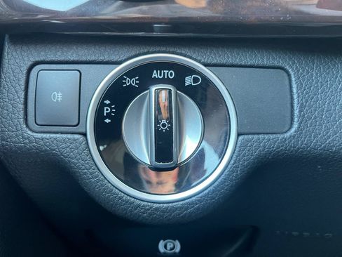 Used 2013 Mercedes-Benz GLK 350 4MATIC image 22