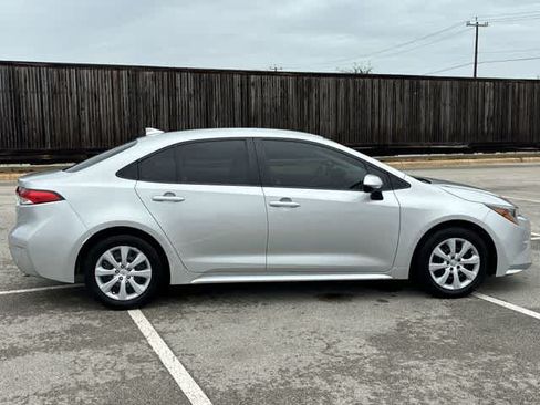 Used 2022 Toyota Corolla LE FWD image 7