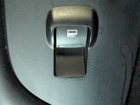 Used 2017 Lincoln MKX Reserve image 17