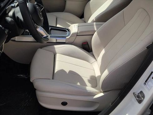 Certified 2025 Mercedes-Benz GLB 250 4MATIC image 16