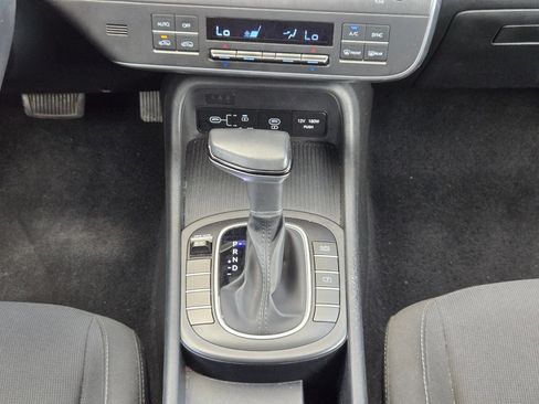 Used 2024 Hyundai Kona SEL FWD image 19
