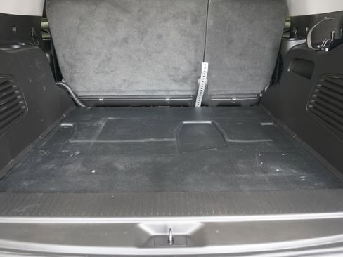 Used 2015 Chevrolet Tahoe 2WD image 17