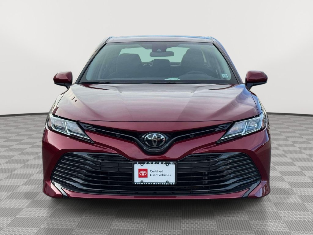 Used 2019 Toyota Camry LE FWD image 2
