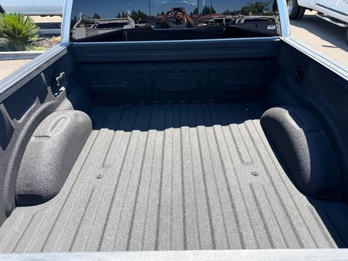 Used 2015 Ford F150 Lariat w/ Equipment Group 502A Luxury AWD/4WD image 12