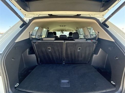 Used 2024 Volkswagen Atlas SE image 23