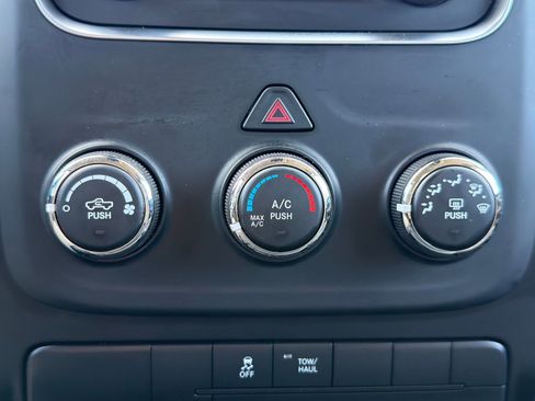 Used 2016 RAM 1500 Big Horn image 17