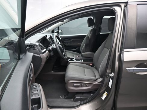 Used 2020 Honda Odyssey EX image 11