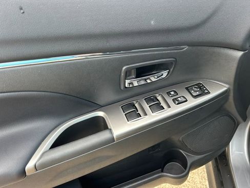 Used 2025 Mitsubishi Outlander Sport SE image 31